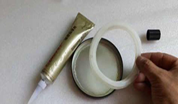 塑料與金屬之間粘接，該如何選擇合適的膠水？思美達膠粘