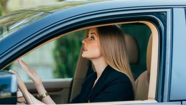 明明很認(rèn)真的做保養(yǎng)，可汽車車窗玻璃還是有吱吱聲？